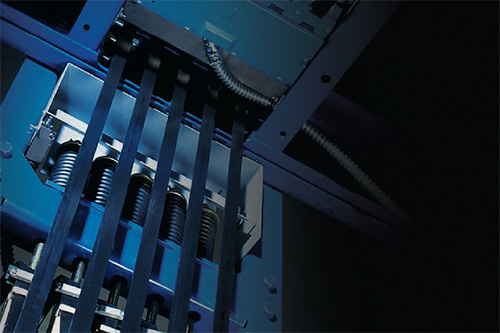 Smooth coated steel belts