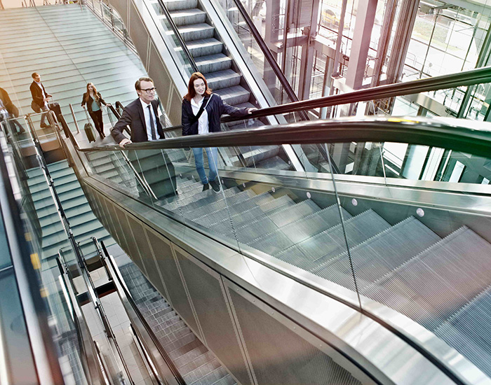 公共エスカレーター | トラベレーター | 日本オーチス