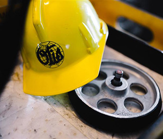 Otis mechanic helmet