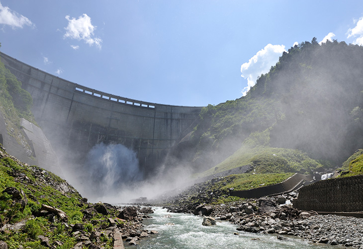 the exterior of the Kurobe Dam