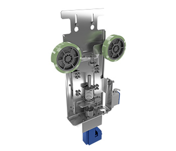 Self adjusting handrail system for escalator