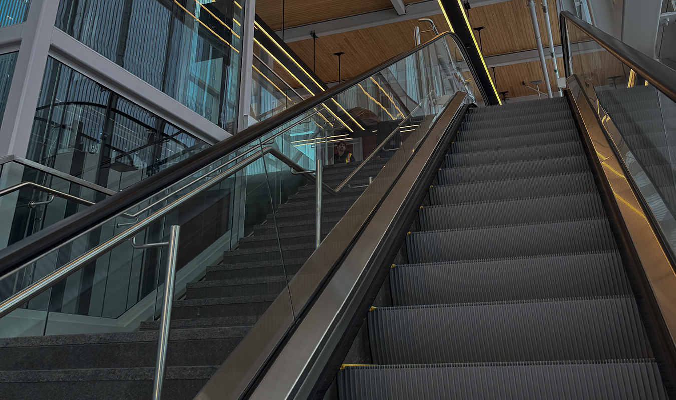 Escalator Image